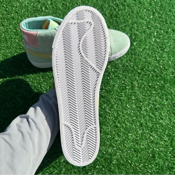 Nike Sb Zoom Blazer Mid PremiumLight Dew / Light Zitron Green Glow - Picture 8 of 12